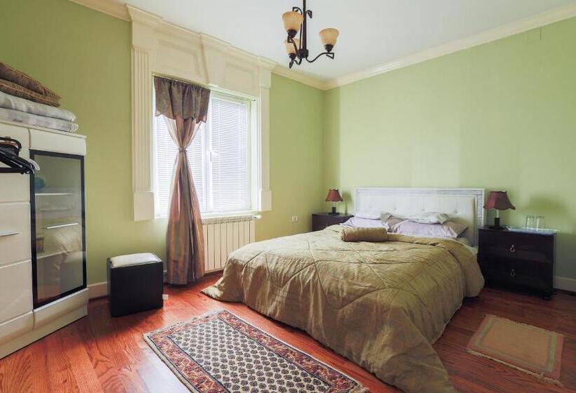 شقة غرفتين, Casa Iulia