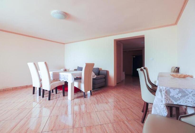 فيلا غرفة نوم واحدة, Casa Iulia