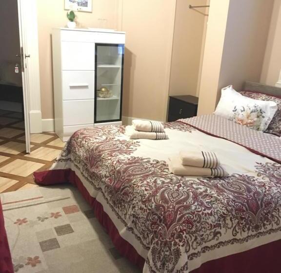 غرفة قياسية, Casa Iulia