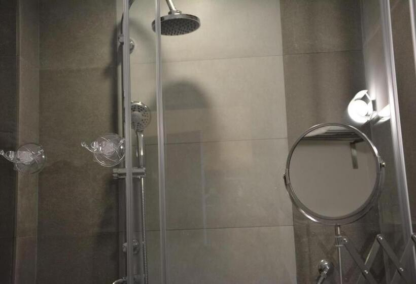 اتاق استاندارد با تخت بزرگ, Duca Di Villena