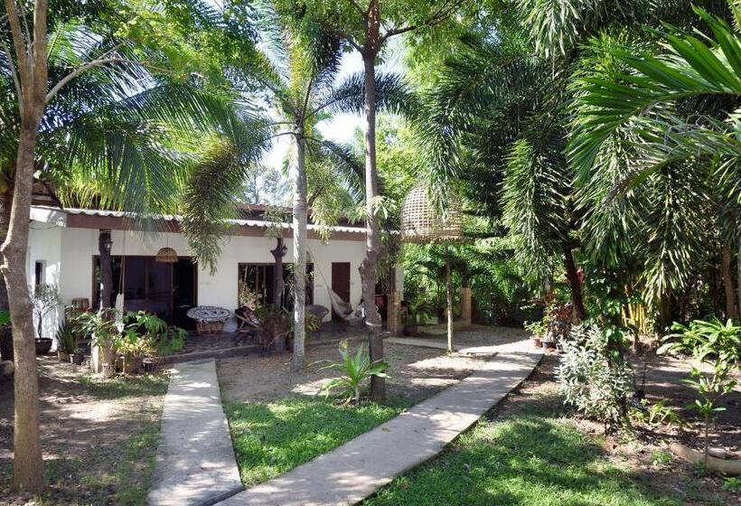 חדר משפחתי, Green Pepper