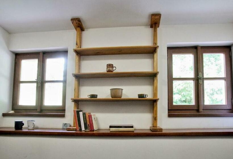 ファミリールーム, Housův Mlýn