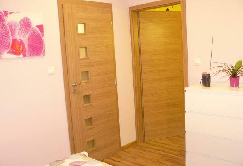 침실 1개 아파트, Privát Za Lesíkom