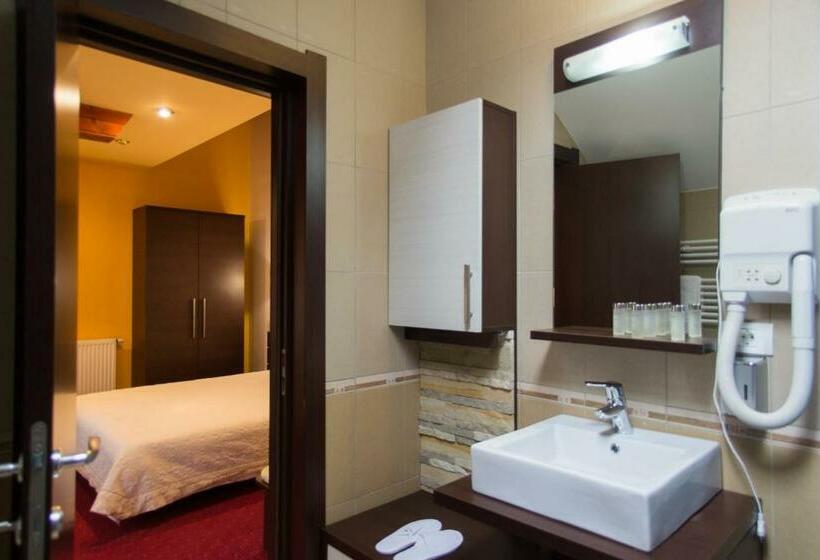 Номер Стандарт, Pension Casa Sara