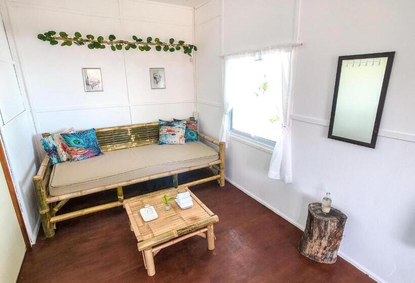 סטודיו סטנדרטי נוף לים, Colorful Hut