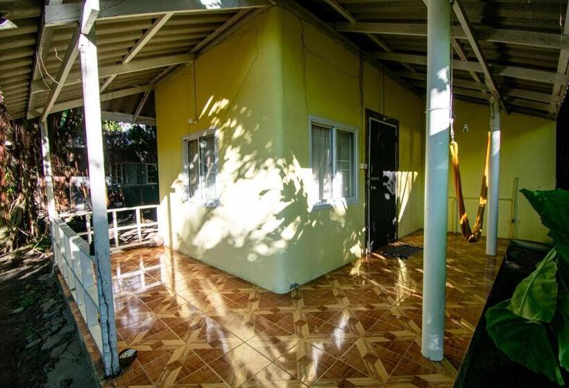 סטודיו סטנדרט עם מרפסת, Colorful Hut