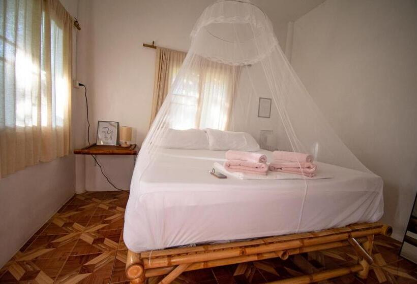 סטודיו סטנדרט עם מרפסת, Colorful Hut