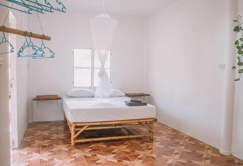 סטודיו סטנדרט עם מרפסת, Colorful Hut