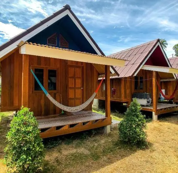 デラックスバンガロー, Colorful Hut