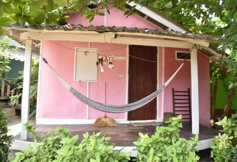 エコノミールーム, Colorful Hut