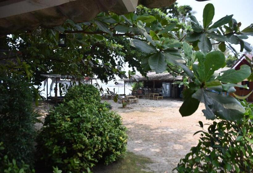 חדר אקונומי, Colorful Hut