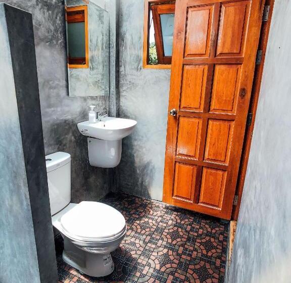 בקתה סטנדרטית, Colorful Hut