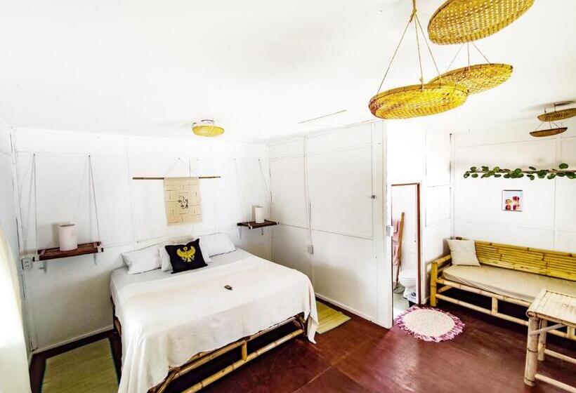 סטודיו סטנדרטי נוף לים, Colorful Hut