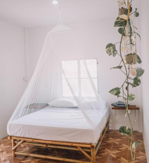 סטודיו סטנדרט עם מרפסת, Colorful Hut