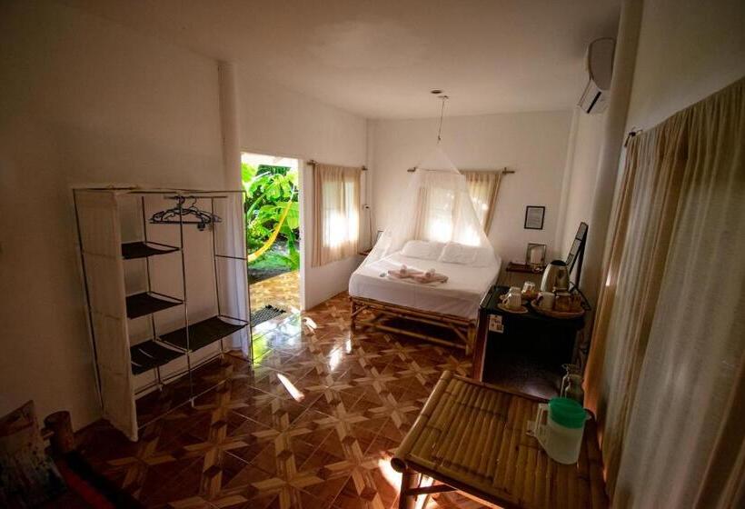 סטודיו סטנדרט עם מרפסת, Colorful Hut