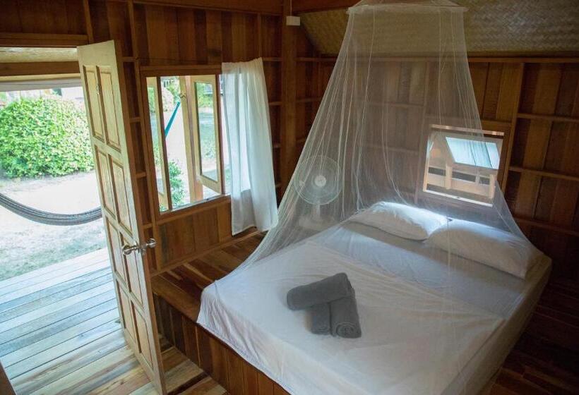 בקתה סטנדרטית, Colorful Hut