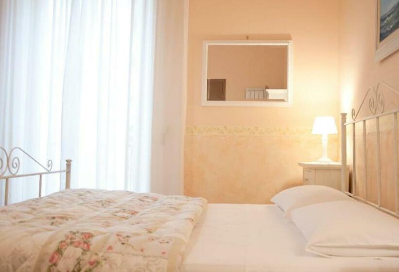 اتاق استاندارد, Villa Liberty Palazzo Gigante