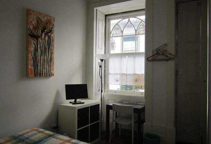 اتاق استاندارد با بالکن, Hostel Prime Guimaraes