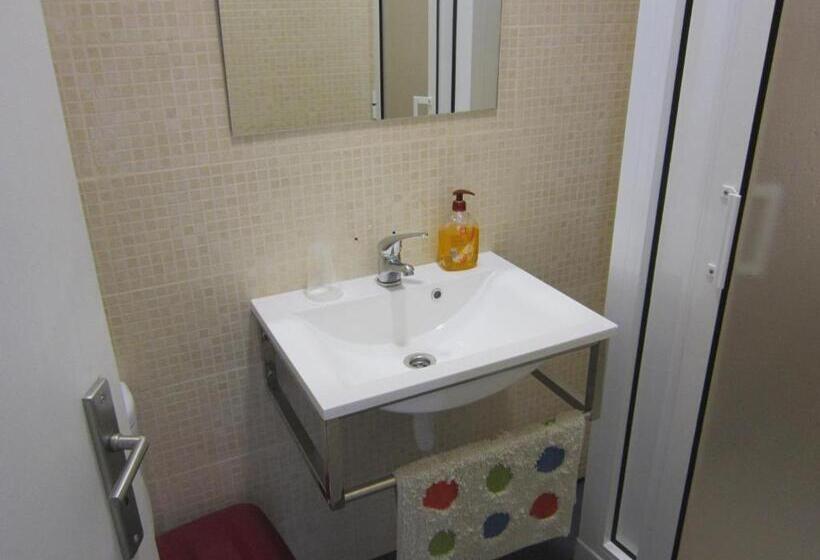 اتاق استاندارد با بالکن, Hostel Prime Guimaraes