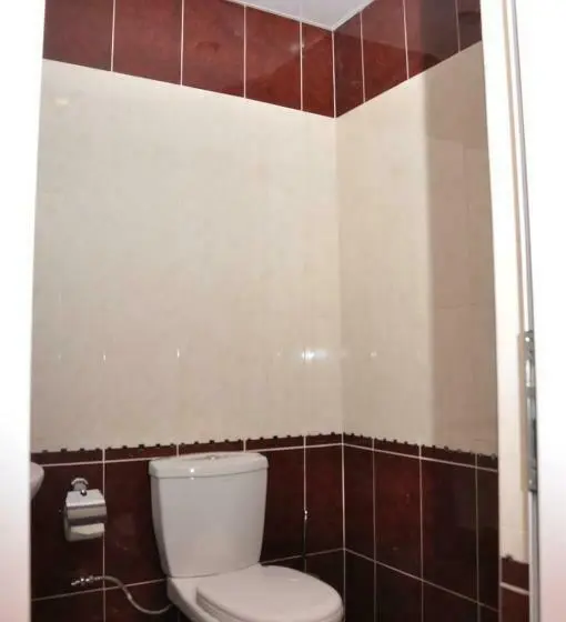 Chambre Triple Standard avec Balcon, Jaky Spa Complex