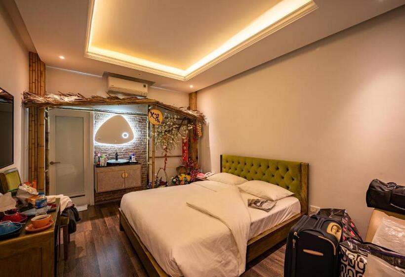 اتاق استاندارد, Mai