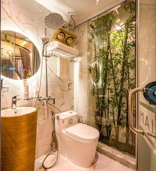 اتاق استاندارد با بالکن, Mai