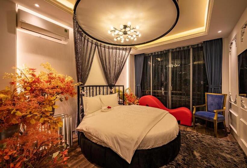 اتاق استاندارد با بالکن, Mai