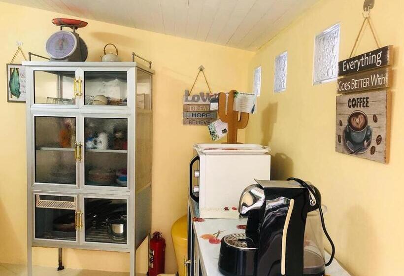 스탠다드 룸 풀장 전망, Angelot Villa