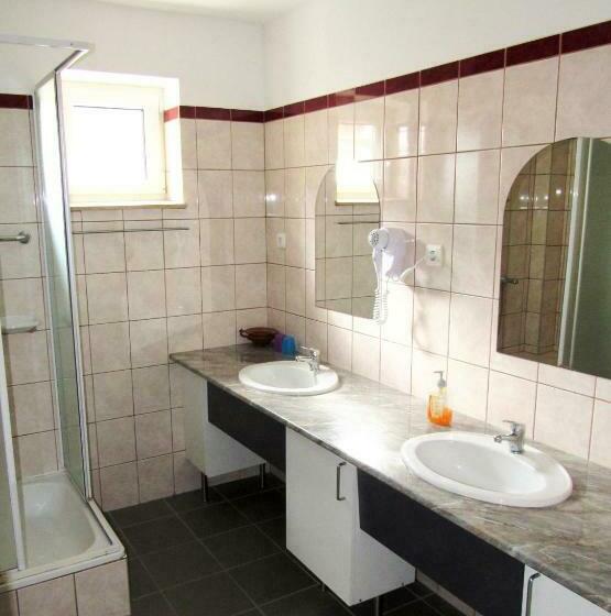 ２ベッドルームアパートメント, Bike Stop Duna