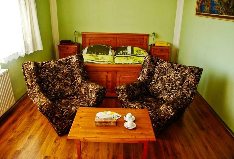 Номер Стандарт Трехместный, Hostinec A Penzion U Rezků