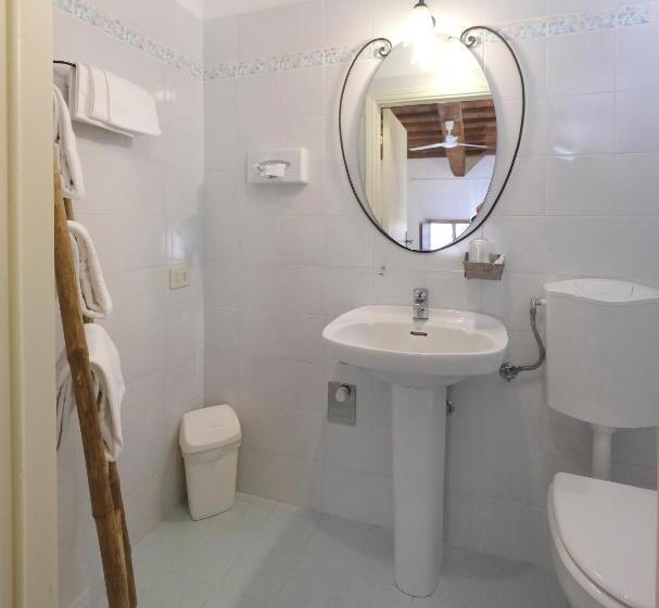 スタンダードトリプルルーム, Oliviera Camere