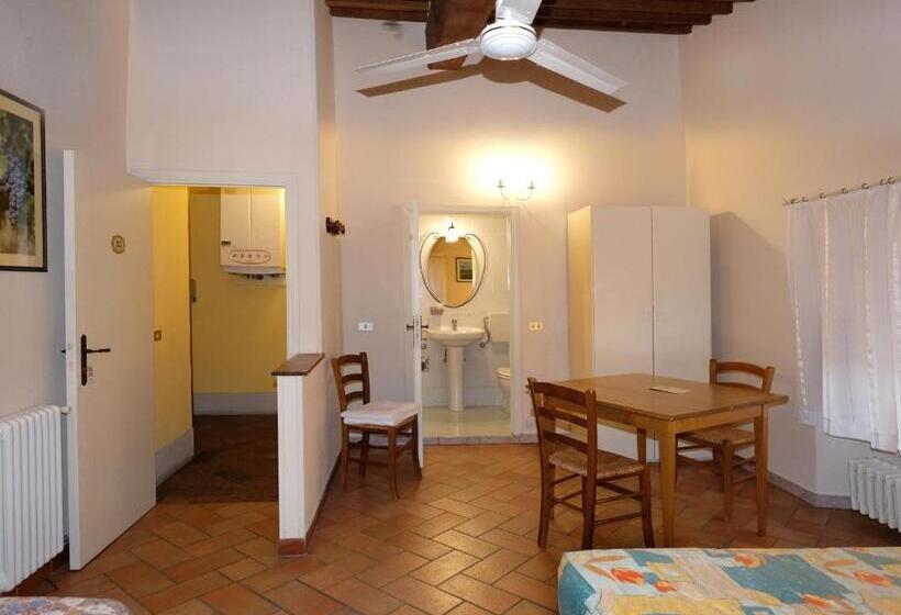 スタンダードトリプルルーム, Oliviera Camere