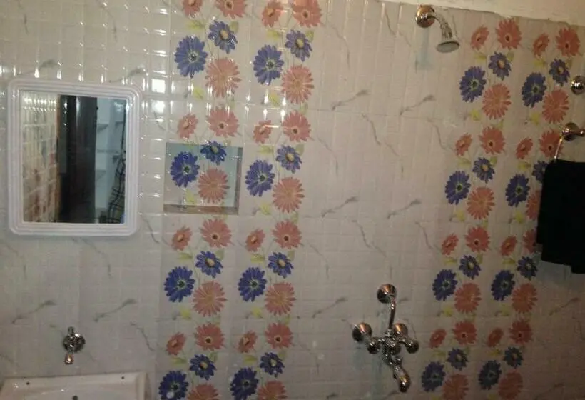 Chambre Economy, Suri Guest House