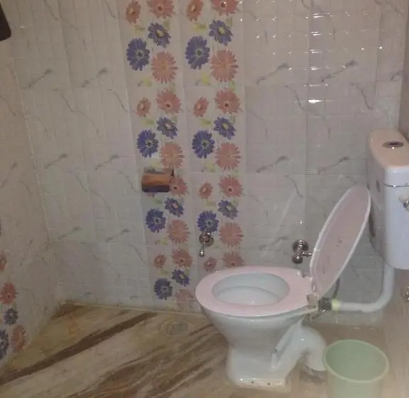Chambre Deluxe, Suri Guest House