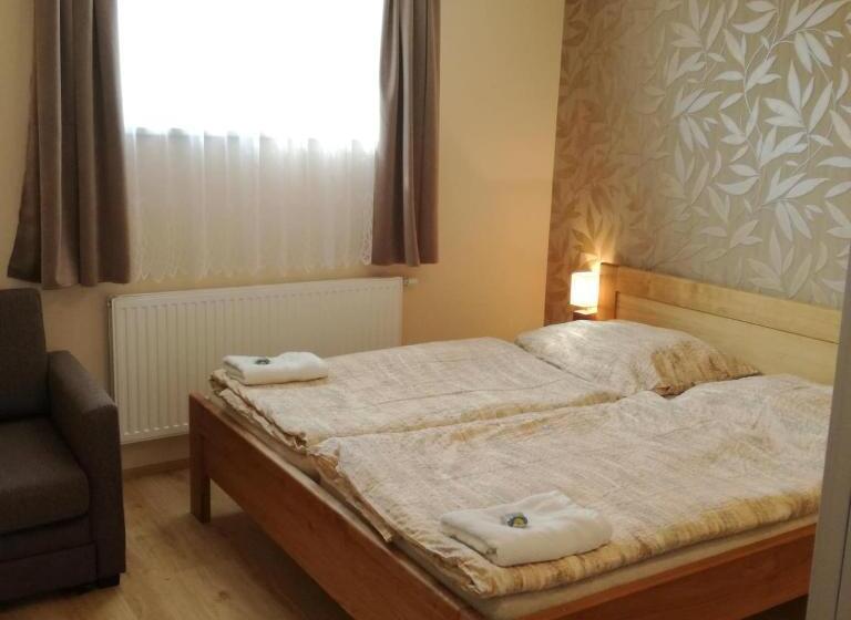 침실 2개 아파트, U Fousáče