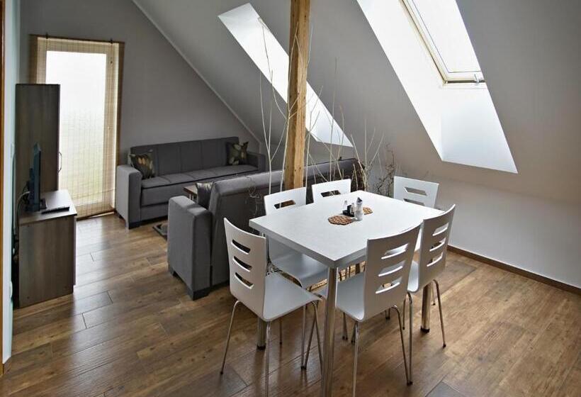 침실 1개 아파트, U Fousáče