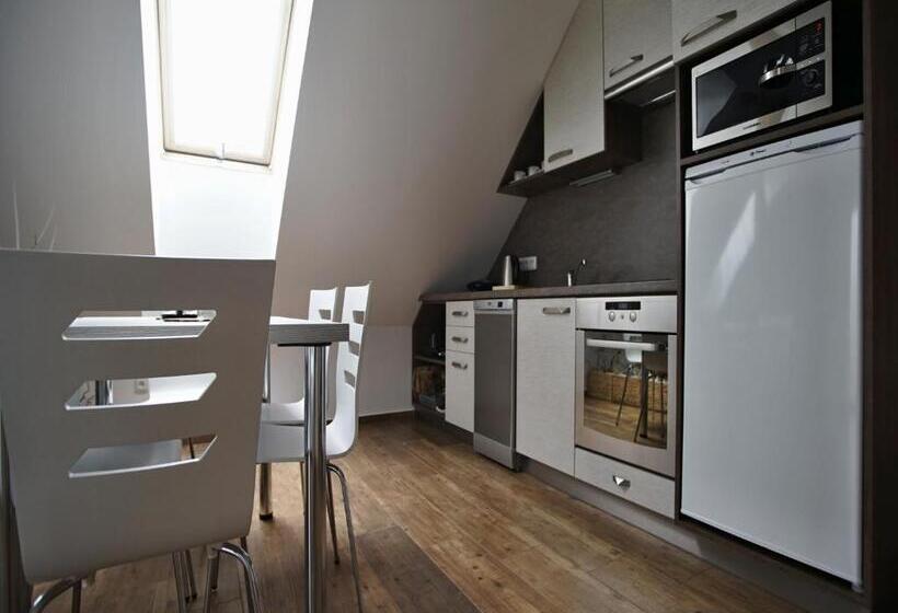 침실 1개 아파트, U Fousáče