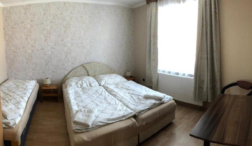 침실 1개 테라스 아파트, U Fousáče