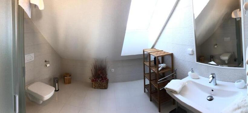 침실 1개 아파트, U Fousáče