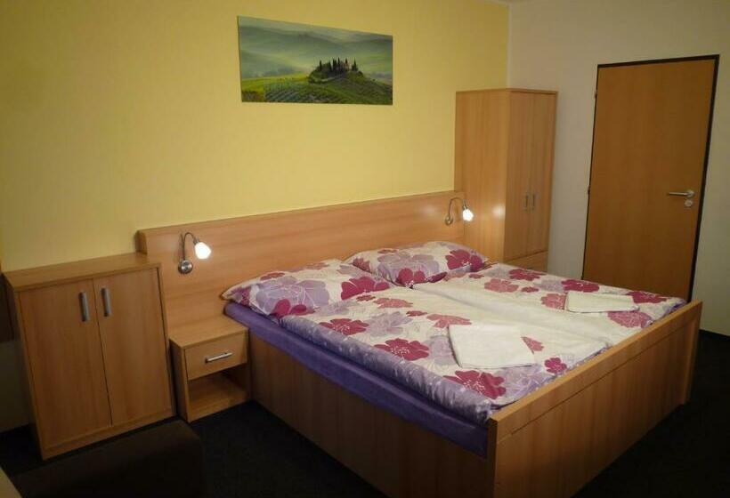 스탠다드 룸, U Jeřába   Komplex A