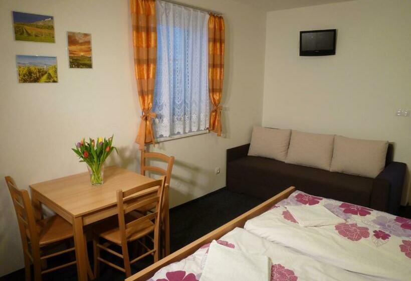 스탠다드 룸, U Jeřába   Komplex A