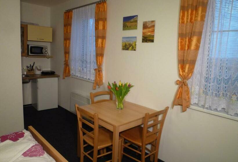 스탠다드 룸, U Jeřába   Komplex A