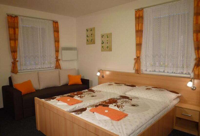 스탠다드 룸, U Jeřába   Komplex A