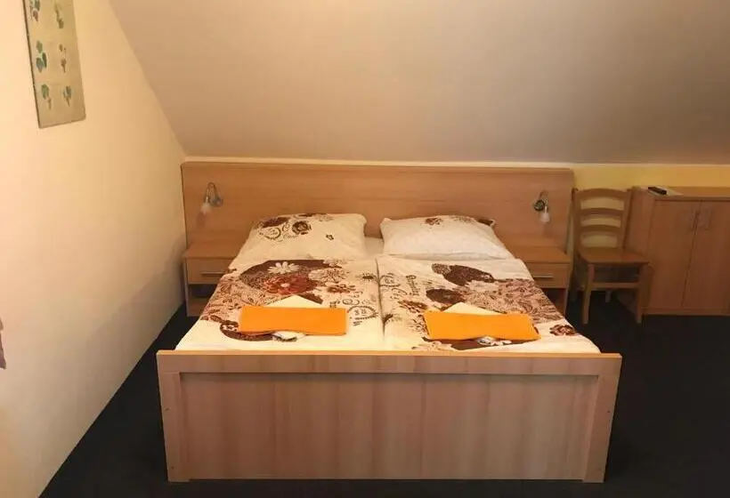 ファミリールーム, U Jeřába Komplex A