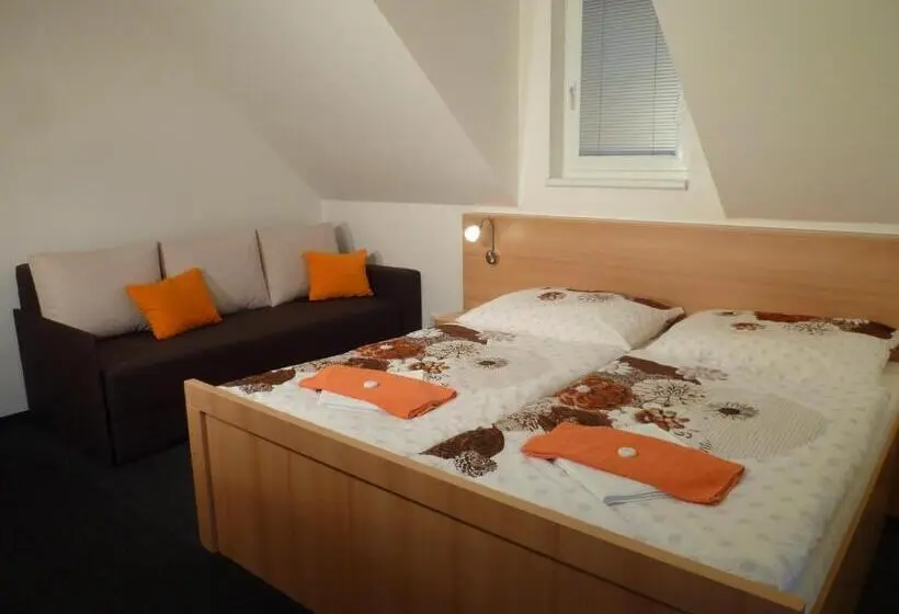 2ベッドルームアパートメント, U Jeřába Komplex A