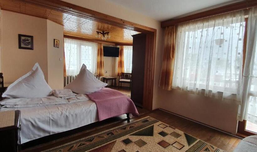 غرفة قياسية ثلاثية, Pensiunea Orhideea