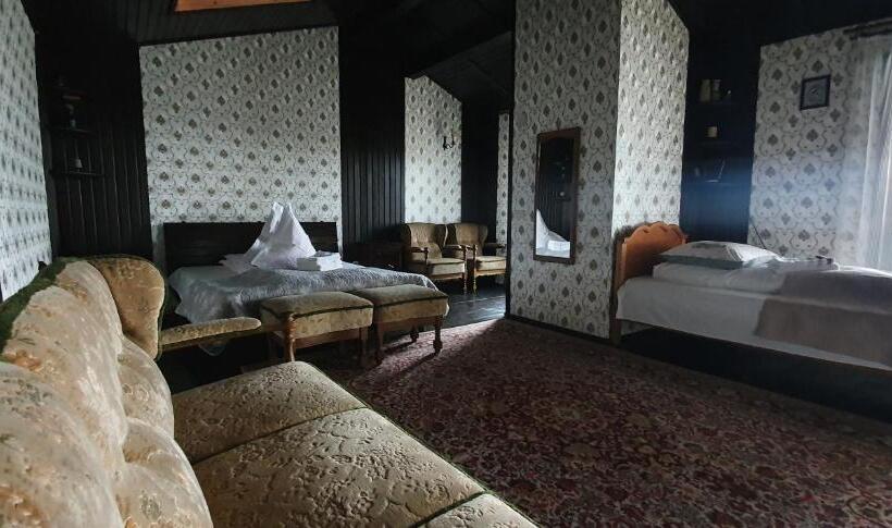 جناح مزود بتراس, Pensiunea Orhideea