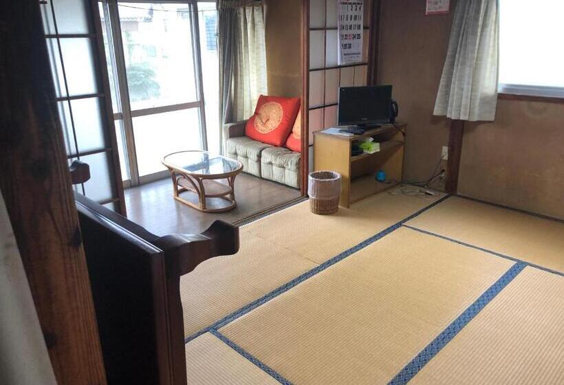 غرفة عائلية, 竜ケ崎駅そばの森田屋旅館