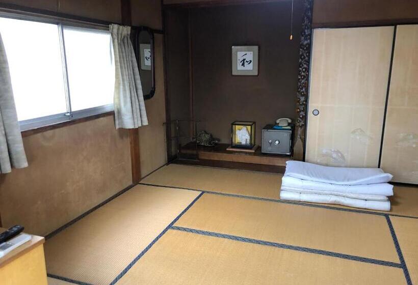 غرفة عائلية, 竜ケ崎駅そばの森田屋旅館