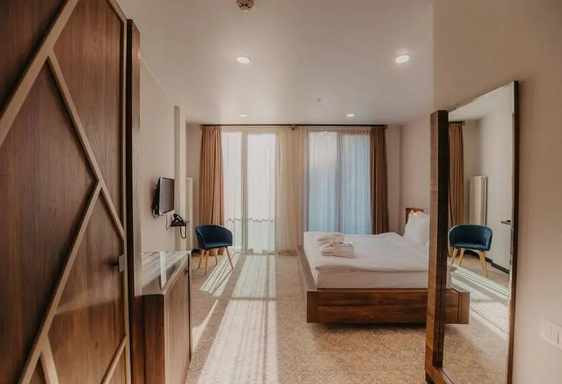 اتاق سوپریور, Capo Verde Hotel Batumi